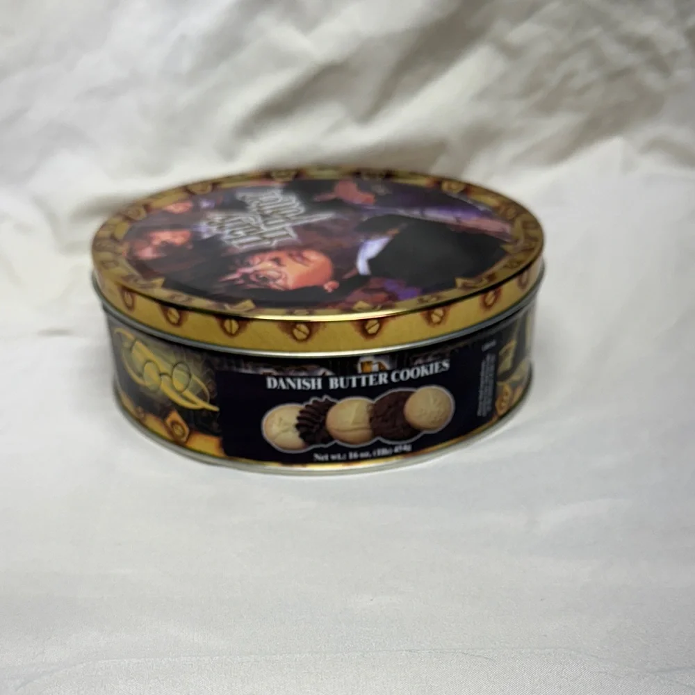 Harry Potter Collectible Cookie Tin, Ron, Hermione, Hogwarts Express & Aol Disc